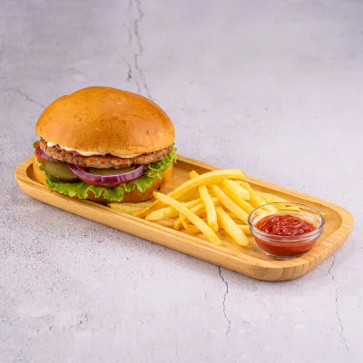 Чикенбургер с фри